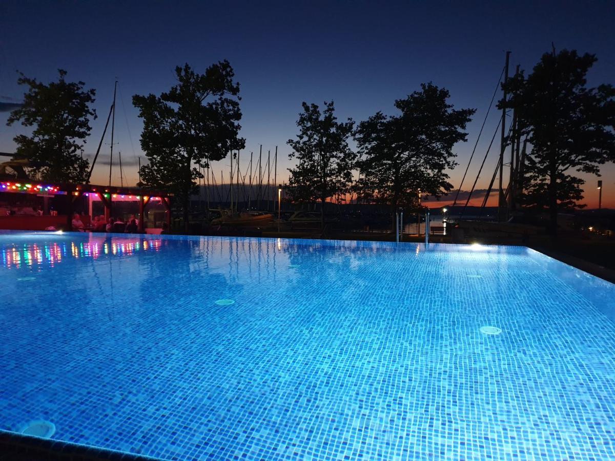 Butique Apartman Balatonlelle Exteriér fotografie